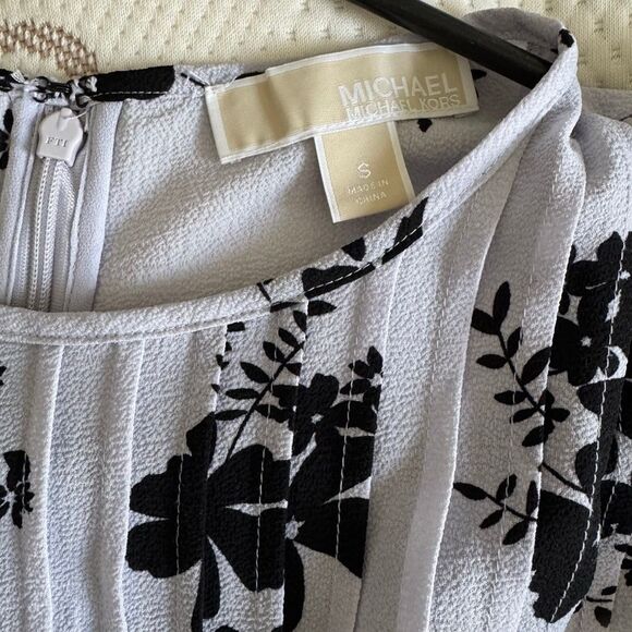 Michael Kors Pleated Floral Midi Dress | Black & Light Grey | Size Small - Picture 6 of 6